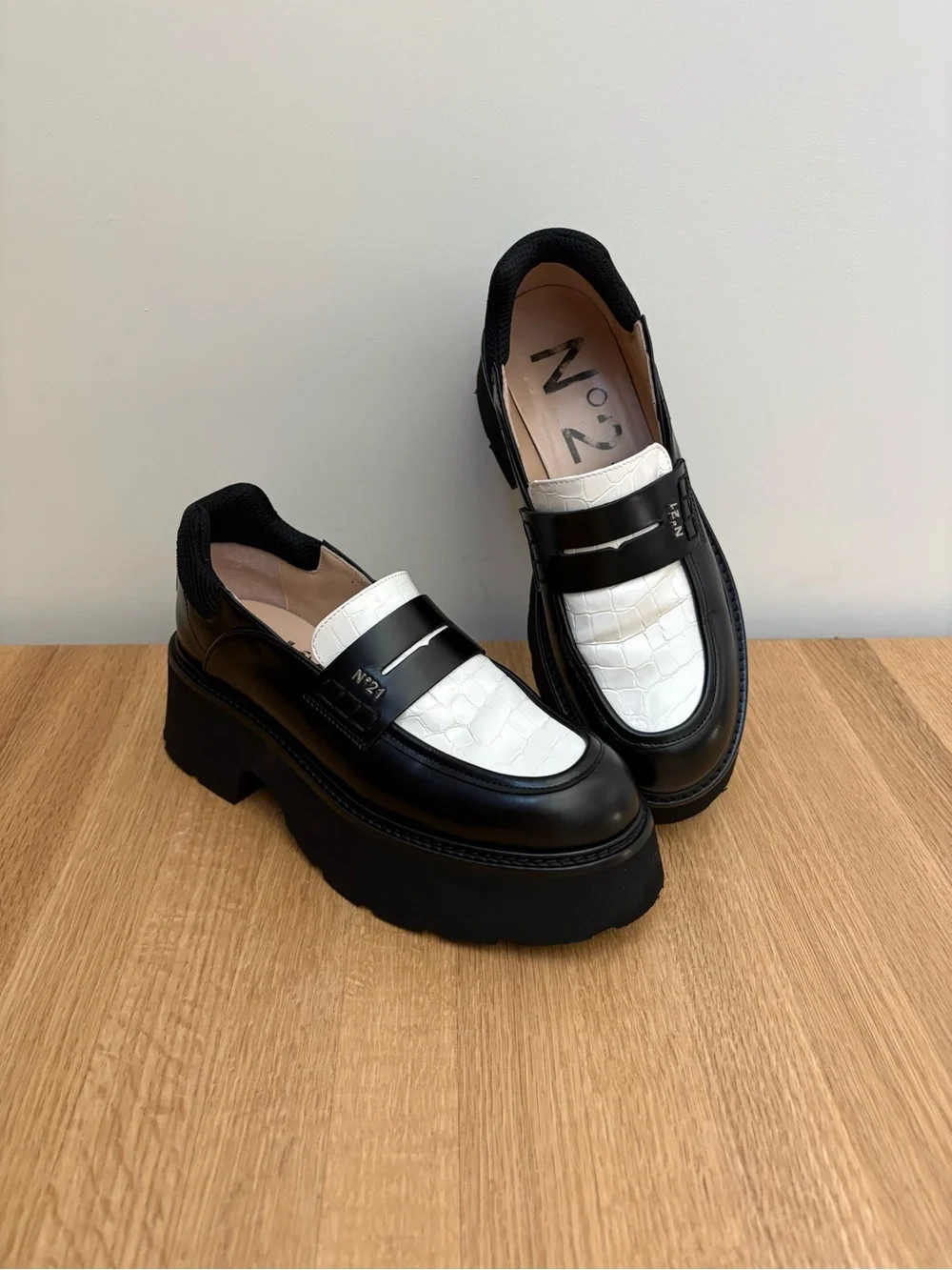 N°21 Black & White Croc Embossed Leather Chunky Platform Loafers 39